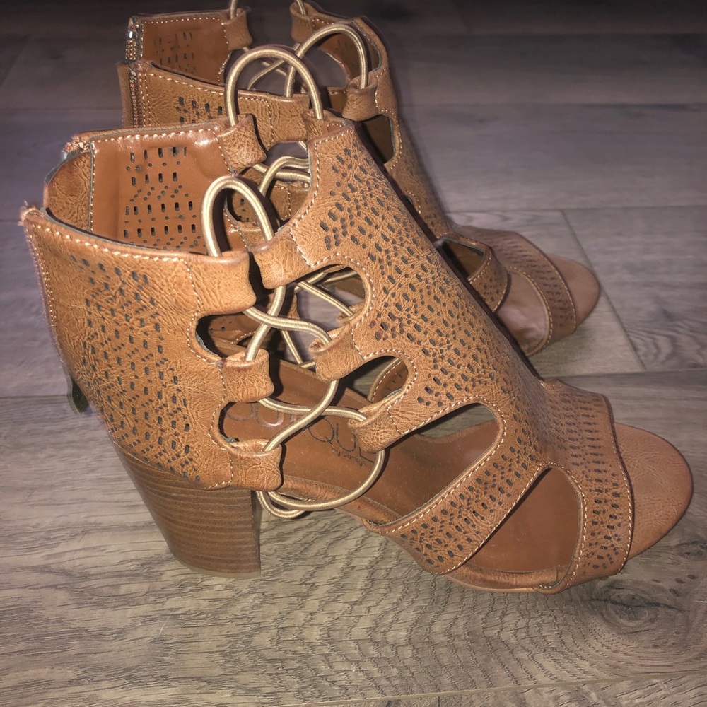 Tan heels